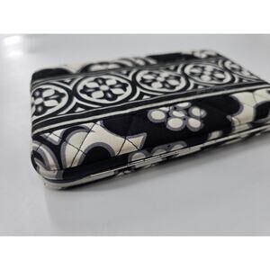 Vera Bradley Floral Black & White Zip Close Wallet Clutch Wrist Strap‎